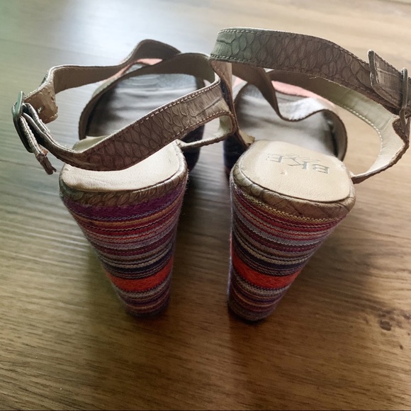 BKE Wedge Peep Toe Sandals - Picture 3 of 6